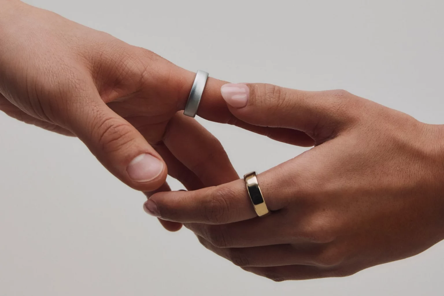 Oura Ring 5 : tout ce qui change (tension artérielle, 40 % plus fin, nouveau boîtier) Oura Ring 5
