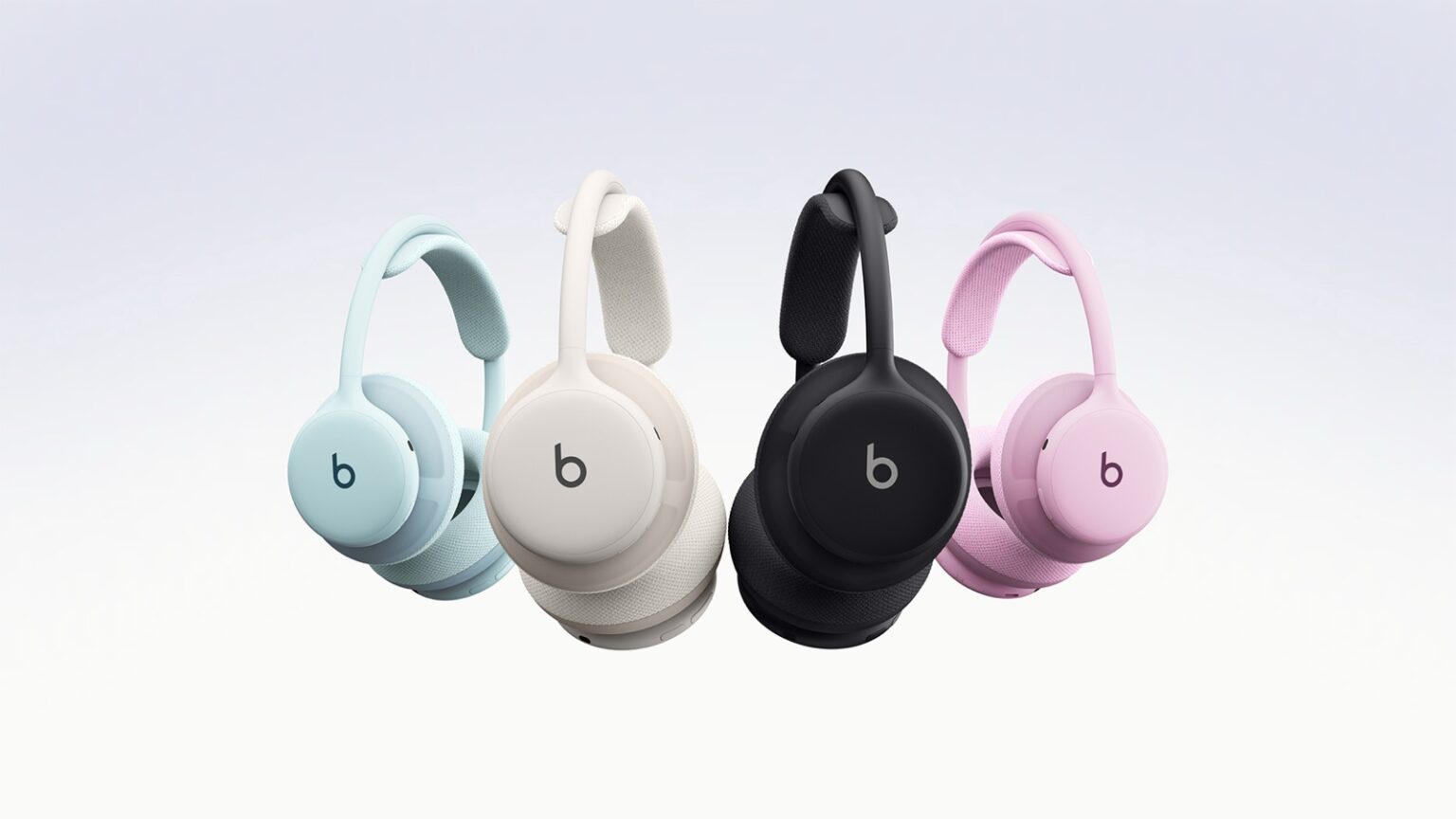Casque Beats 360 dans ses quatre coloris Sky, Cloud, Black et Pink