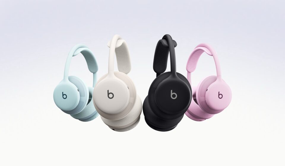 Casque Beats 360 dans ses quatre coloris Sky, Cloud, Black et Pink